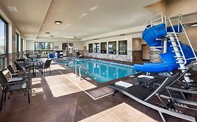 Glacier International Lodge